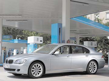 BMW Hydrogen 7     ,  2006 .