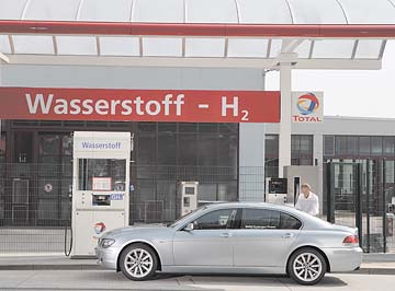 BMW Hydrogen 7     ,  2006 .