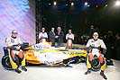 Презентация болида R27 сезона-2007 команды ING Renault F1 в Амстердаме 25 января 2007 г. На фото (слева направо):